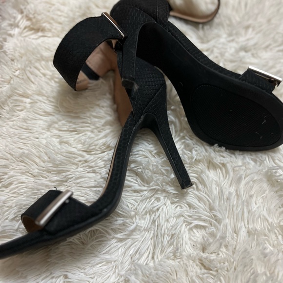 UNWORN! JUST FAB black heels - Picture 3 of 3
